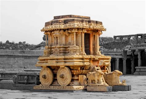 Vellalar Temple! A Window into Malaysia's Ancient Heritage and Architectural Splendor!