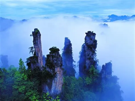 Dianjing Mountain Scenic Area -  Breathtaking Views and Ancient Legends