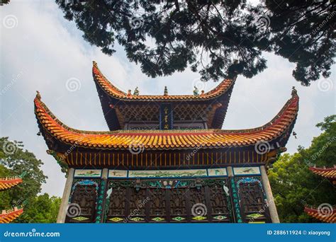 Hengyang Nanyue Temple - Majestic Buddhist Architecture & Serene Mountain Setting!