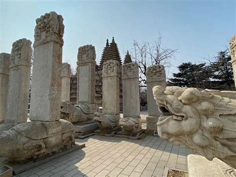  Huaibei Stone Carving Museum: Unlocking Ancient Tales Through Meticulously Crafted Artworks!